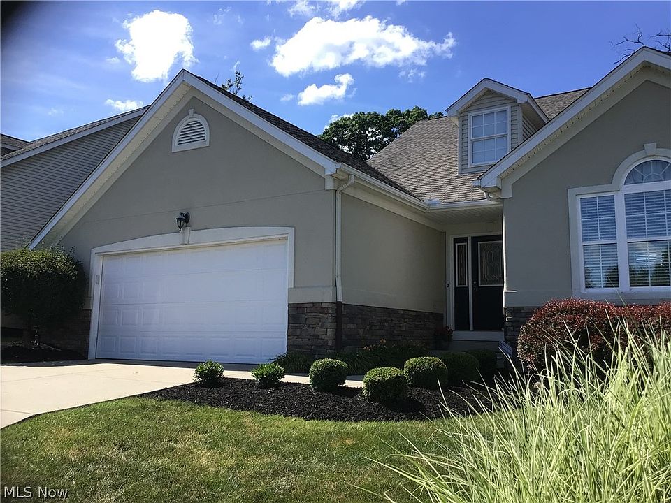 6816 Twin Oaks Ct Canfield OH Zillow