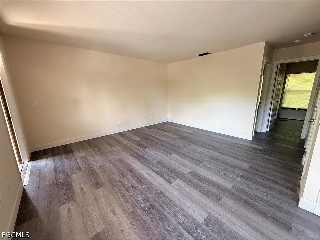 2 bed, 1.0 bath, 775 sqft, $1,100 — Photo 4