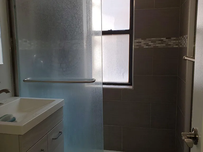 1023 Argyle Pl #221 — Photo 8
