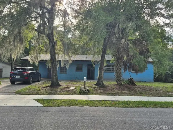 76 NE 8th Ave, Crystal River, FL 34429