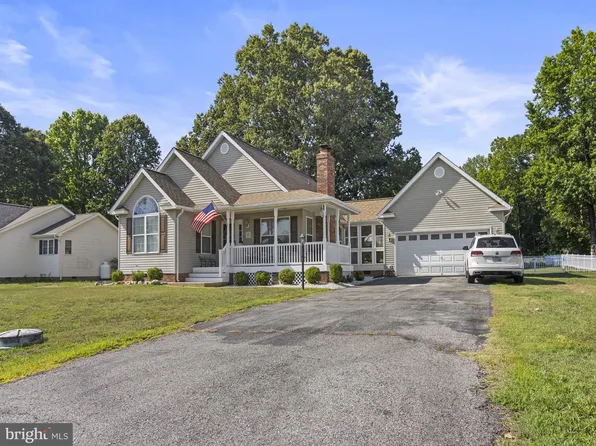 35566 Golf Course Dr, Mechanicsville, MD 20659