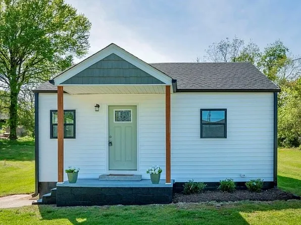 712 Dalton St, Reidsville, NC 27320