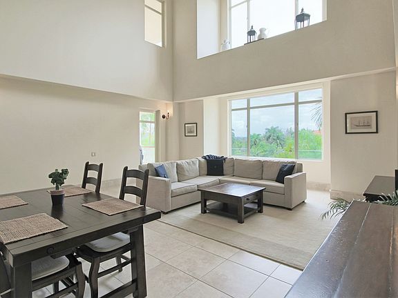 Plantation Village Apt 1-207