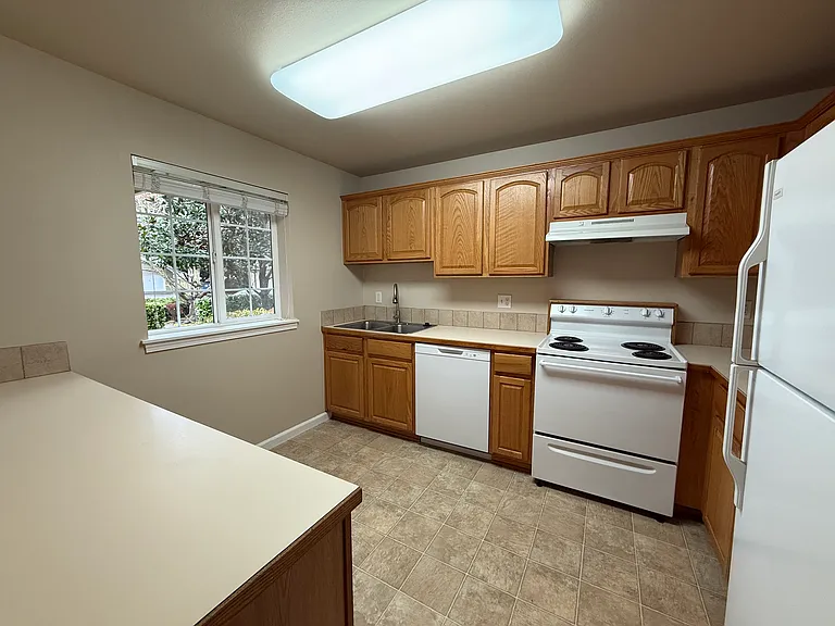 2928 Matt Dr — Photo 6