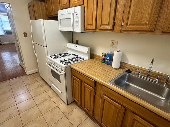 5th image of 125 Galveston Pl SW