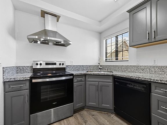 4th image of 7441 Auburn Oaks Ct APT P