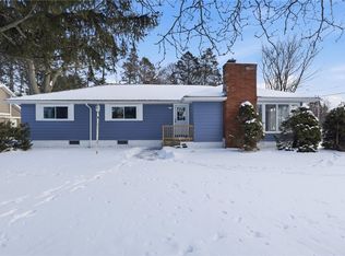 6 Newport Rd, Rochester, NY 14622