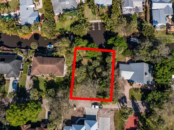 511 SW Timber Trail, Stuart, FL 34997