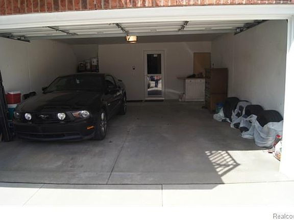 3rd image of 5991 Windemere Ln
