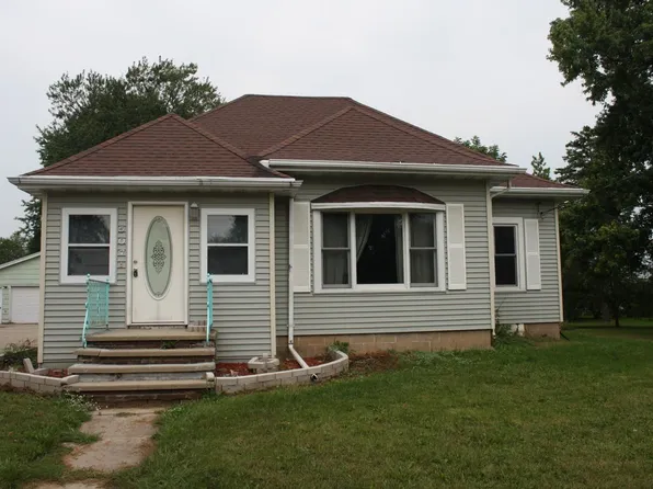 507 N Main St, Black Creek, WI 54106