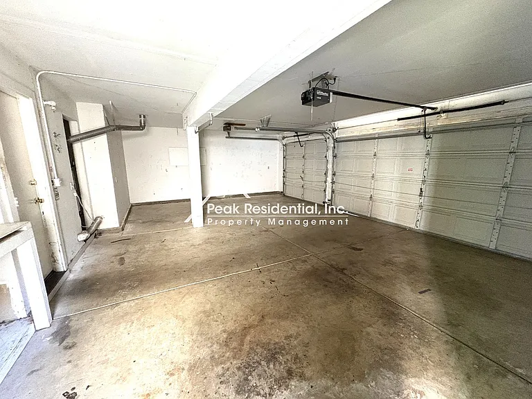 5621 Summit Dr — Photo 32