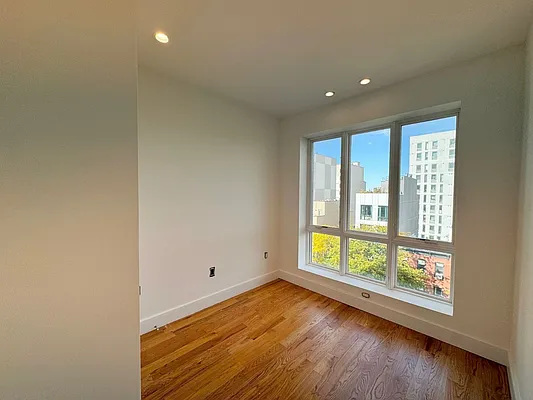 Rented by Pear NYC LLC | media 22