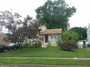 1417 Oak Hill Dr, Wilmington, DE 19805
