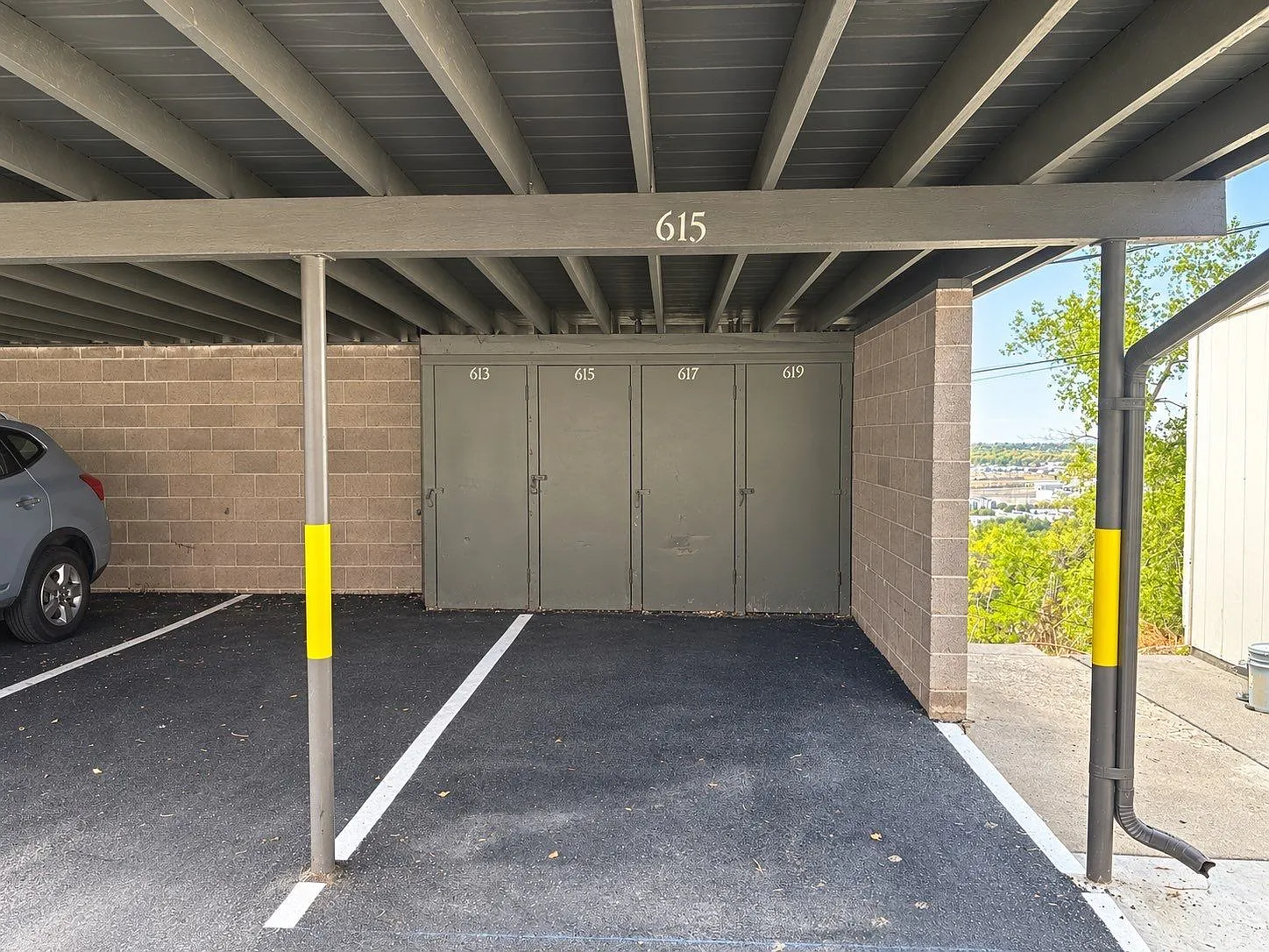 2 bed, 961 sqft, $1,900 — Photo 3