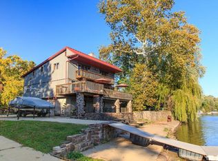 16 W Indian Ln, Norristown, PA 19403