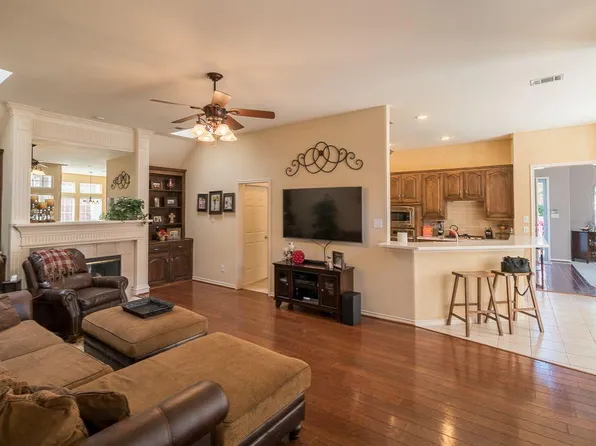 2708 Mum Dr, Richardson, TX 75082