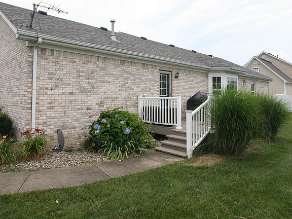 3rd image of 313 Helmwood Cir