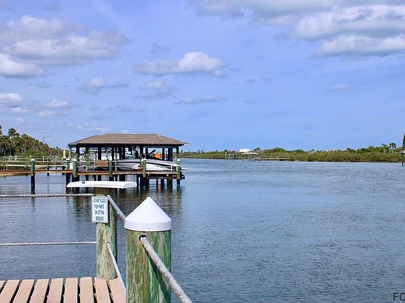 3rd image of 253 S Riverwalk Dr