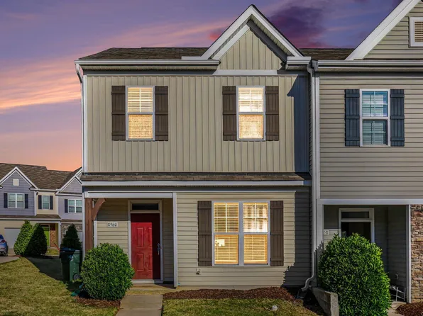 8960 Commons Townes Dr, Raleigh, NC 27616