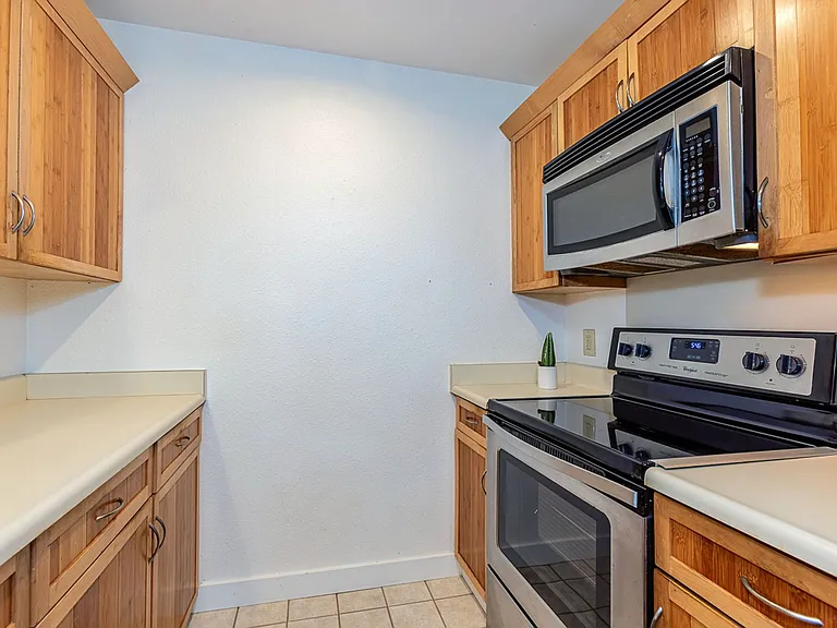160 Keonekai Rd #18-202 — Photo 9