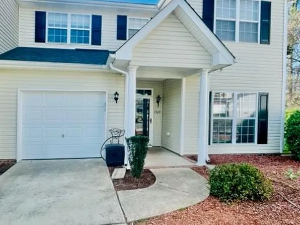1922 Munn Cir, Whitsett, NC 27377