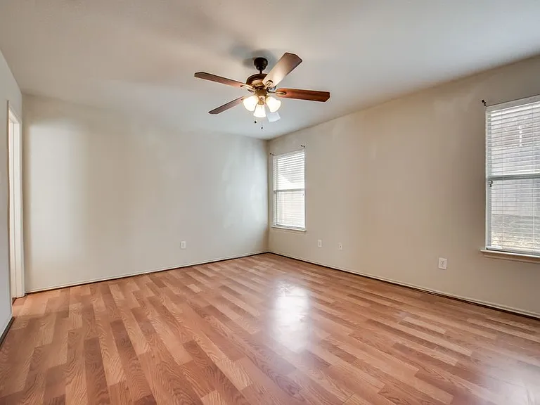 10333 Bear Hollow Dr — Photo 24
