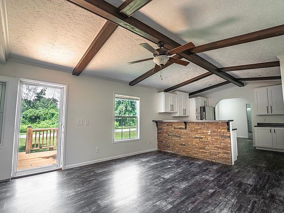 3rd image of 136 Sawmill Rd