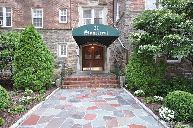 1st image of 21 Chatsworth Ave