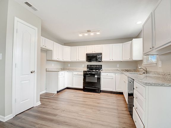 4th image of 2905 Cross Creek Cir