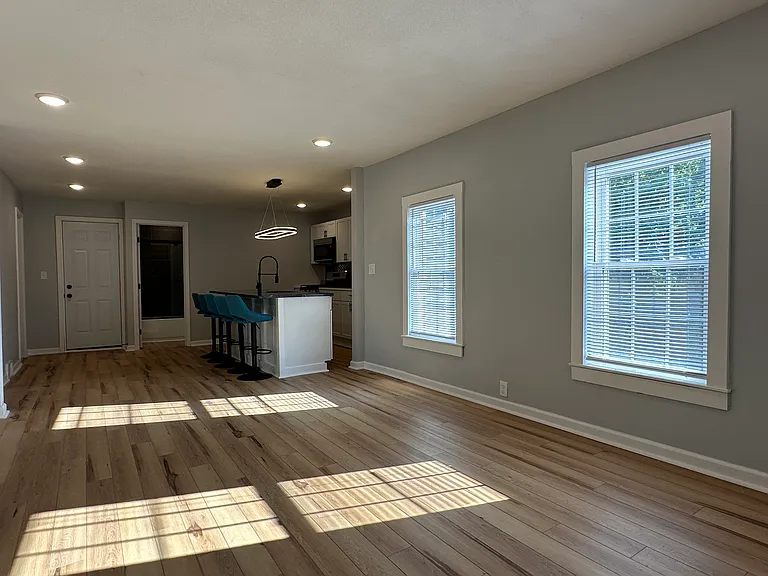 408 E Laurel St #2 — Photo 12