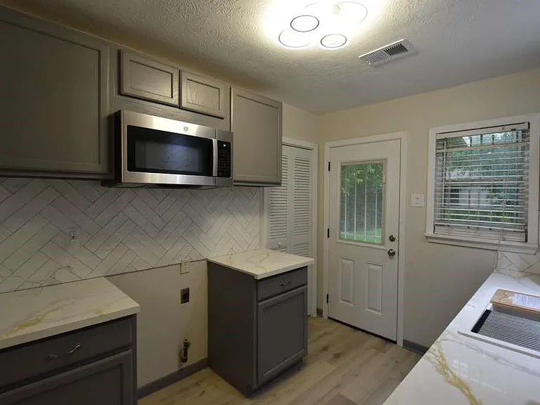 10213 Fairland Dr — Photo 6