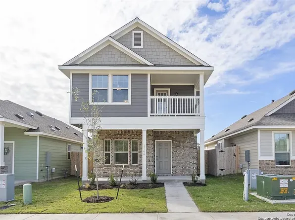 2744 Brand Iron Dr, San Marcos, TX 78666