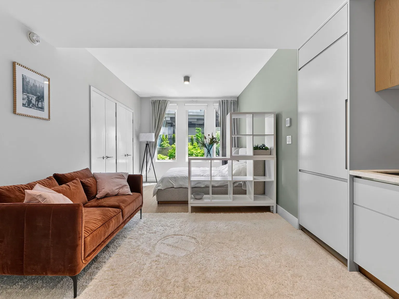 208 Delancey Street — Photo 3
