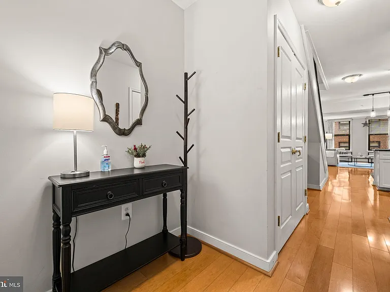 631 D St NW #845 — Photo 37