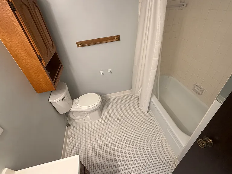 21661 Hillside Dr #D1 — Photo 13