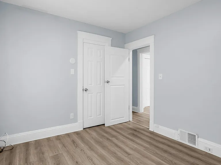 11215 Whitmore Ave #B — Photo 9