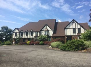 180 Shadow Ridge Dr, Pittsburgh, PA 15238