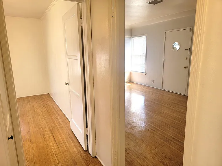 3831 Midway Ave — Photo 20