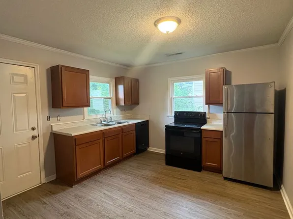 5019 Greenview Dr, Chattanooga, TN 37411