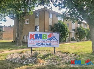 1165 Ridge Dr #F, Marion, IA 52302