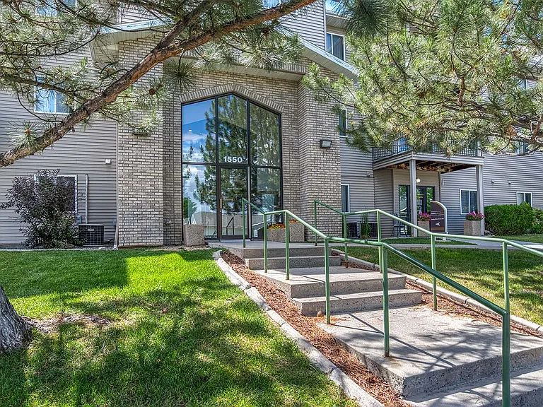 Country Meadows Apartment Homes — Photo 16