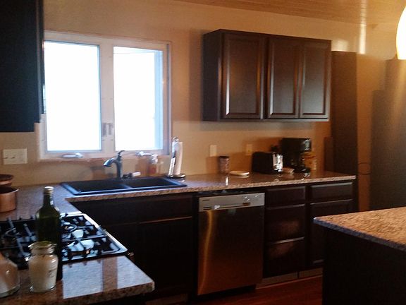 5th image of 2332 Lakeshore Dr