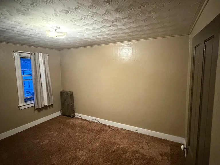 317 New York St — Photo 8
