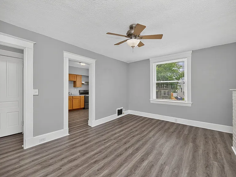 1x1 Dining Room 1x1 Dining Room