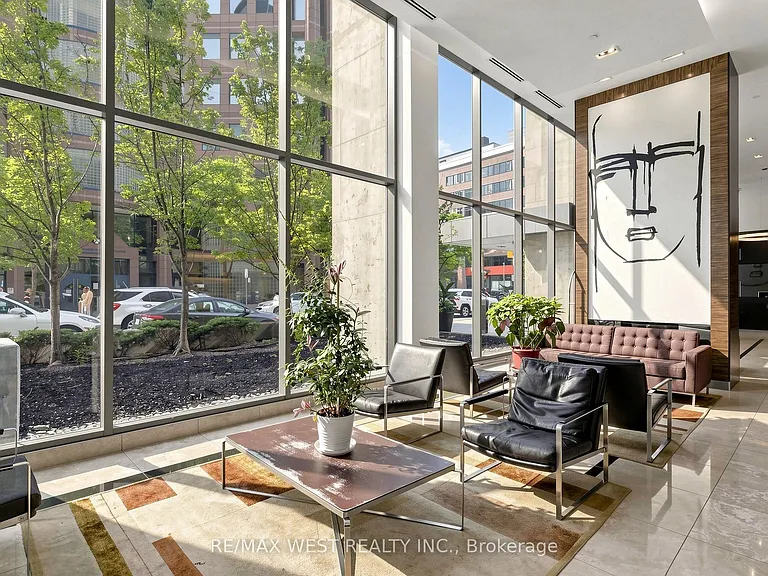 38 Grenville St #1203 — Photo 35