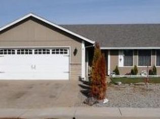 313 Merlot Dr, Cave Junction, OR 97523