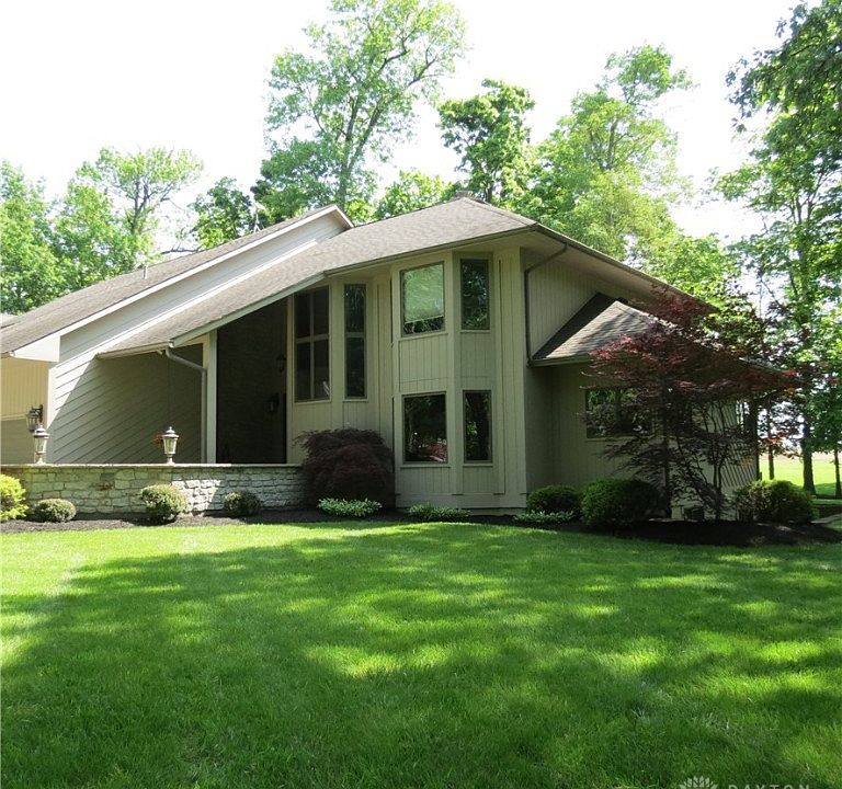 1st image of 10207 Oak Creek Dr