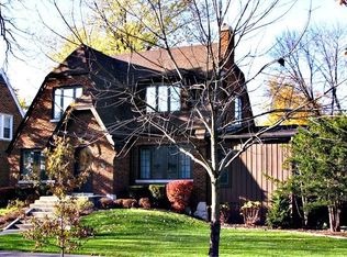 416 Shenstone Rd, Riverside, IL 60546