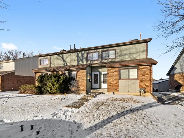 656 Rosner Dr #656, Roselle, IL 60172