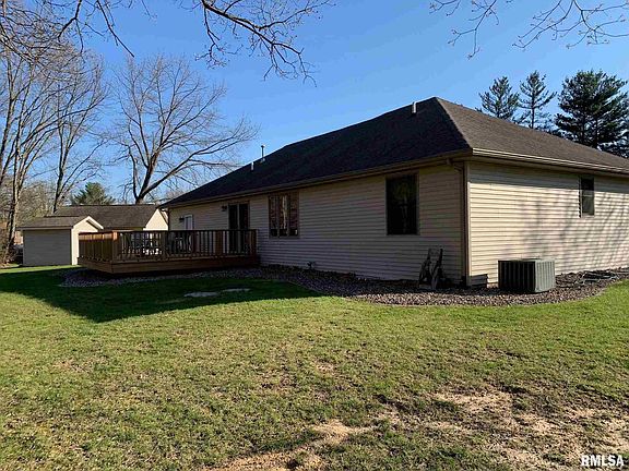 3rd image of 1644 Greenbriar Dr